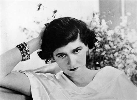 coco chanel mini biography|coco chanel birth and death.